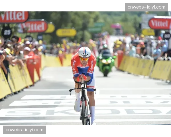 “ASO宣布2027年起，环法、巴黎-尼斯等赛事将强制车队使用可追踪电子号码牌”